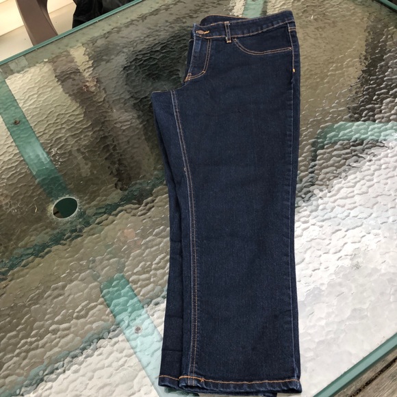 Skinny Cropped Jeans - Picture 4 of 4